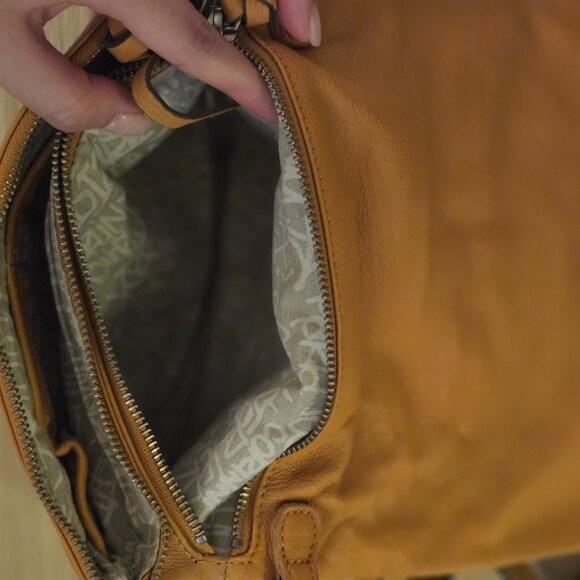 Mustard yellow Liebeskind leather crossbody bag - Picture 5 of 5